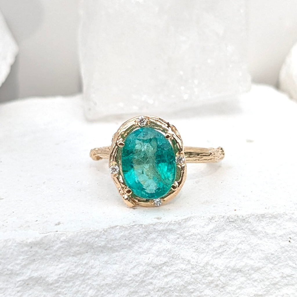 Oval Emerald Ring