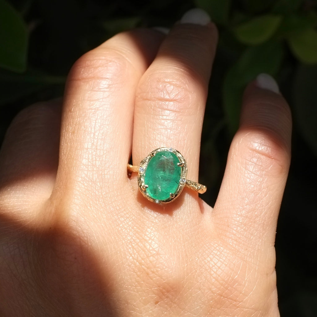 Oval Emerald Ring